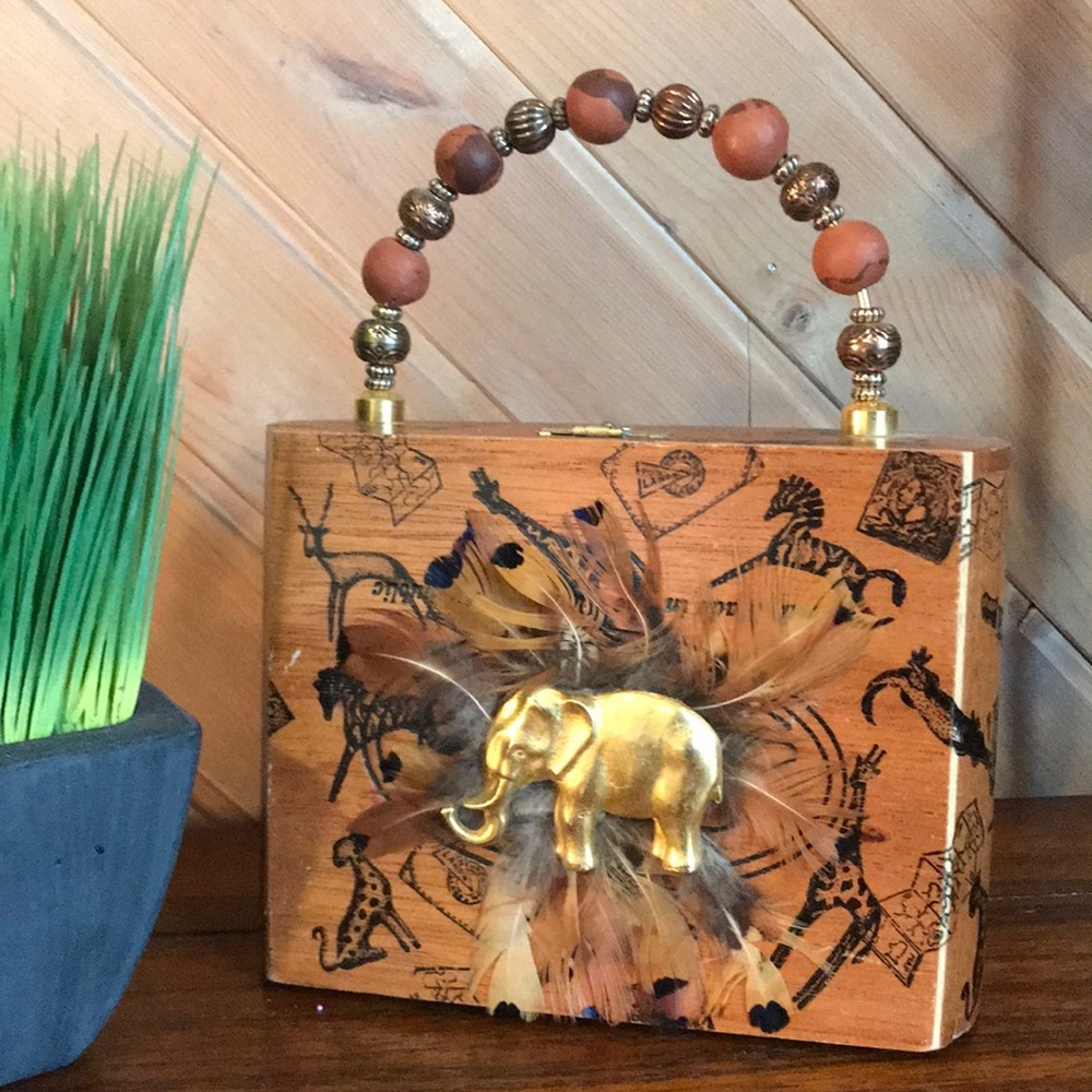 *Handmade* Vintage cigar box purse